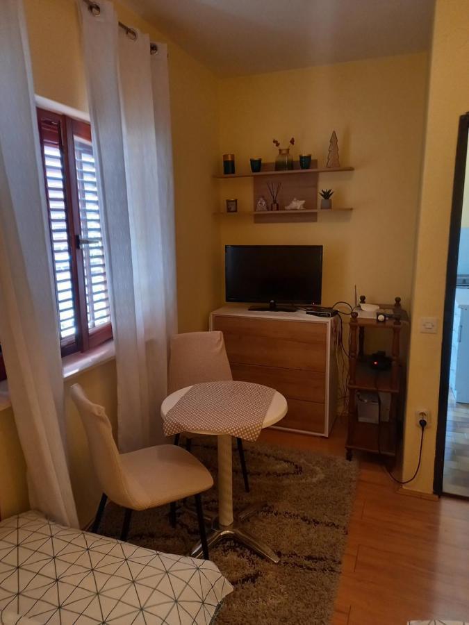 Apartman Goran Vodice Buitenkant foto